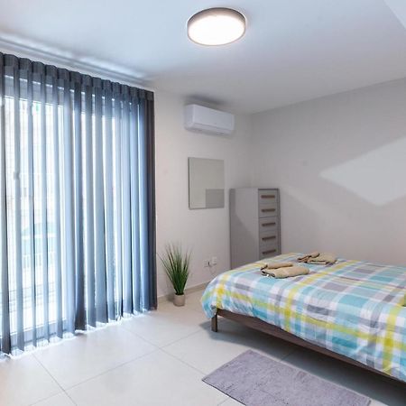 Seafront Luxury Apartment St. Paul's Bay Exterior foto